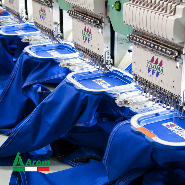 Embroidery on demand per abbigliamento